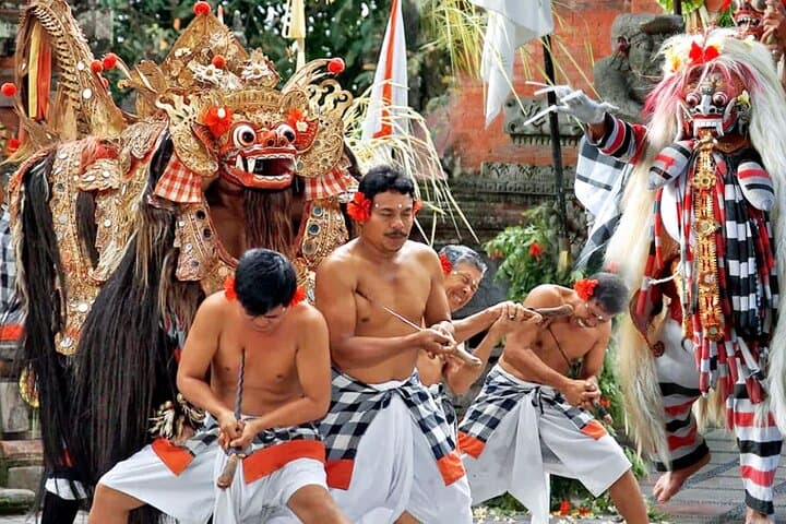 Best of Ubud Day Tour: Monkey Forest, Tegalalang Rice Terraces & Waterfall photo 2