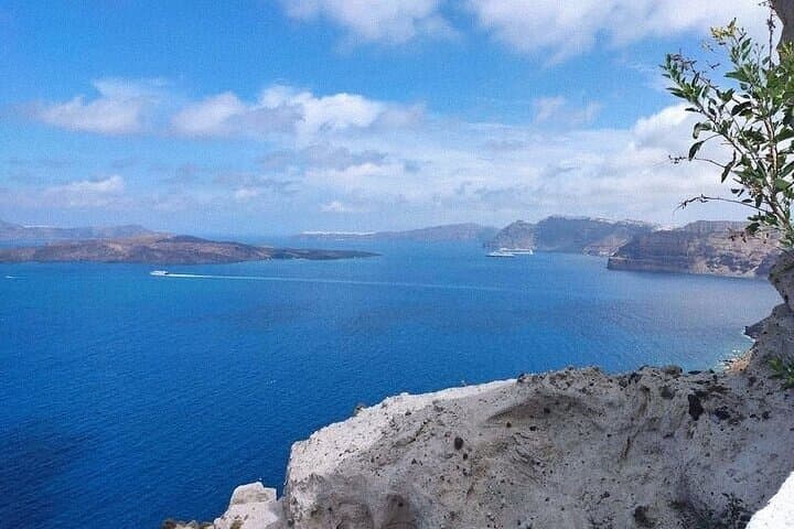 Santorini Highlights: 5-Hour Private Island Sightseeing Tour photo 3