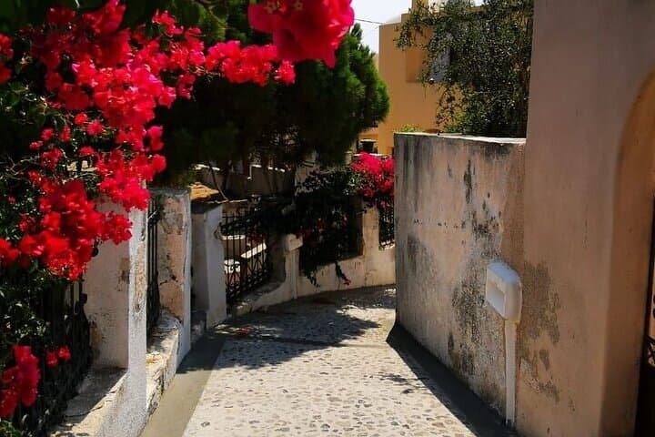 Santorini Highlights: 5-Hour Private Island Sightseeing Tour photo 4