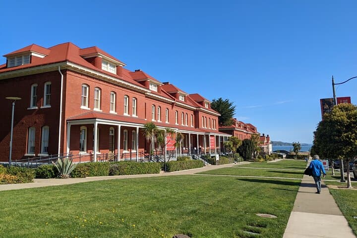 San Francisco Presidio Scavenger Hunt: Self-Guided Walking Game & Historic Puzzle Tour photo 2