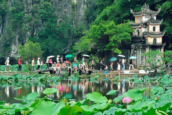 Hang Mua, Tam Coc & Hoa Lu Day Tour — Ninh Binh Limestone Valleys photo 3