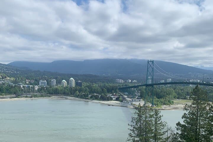 Private Vancouver Sightseeing Tour: Downtown, Stanley Park & North Shore Mountains photo 6