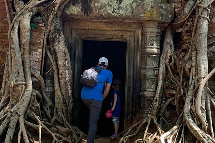Private 10-Hour Beng Mealea & Tonle Sap Tour from Siem Reap photo 3