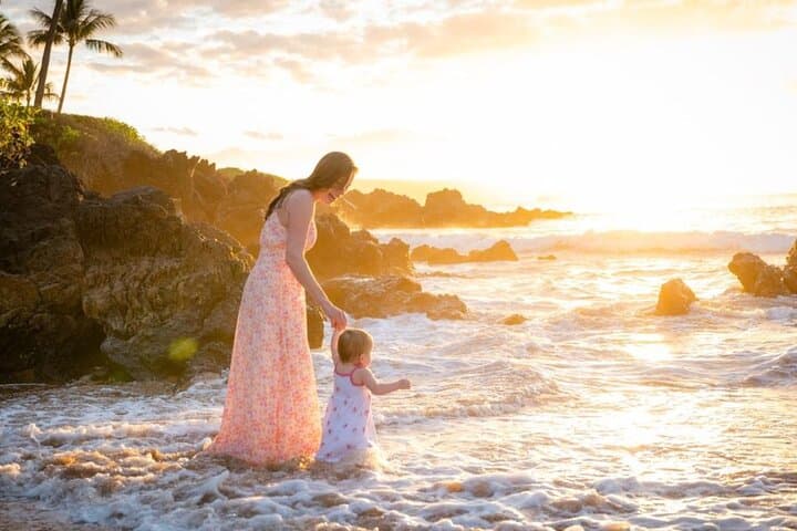 Maui Beach Photoshoot: Fun and Creative Portrait Session at State Beach Park photo 4
