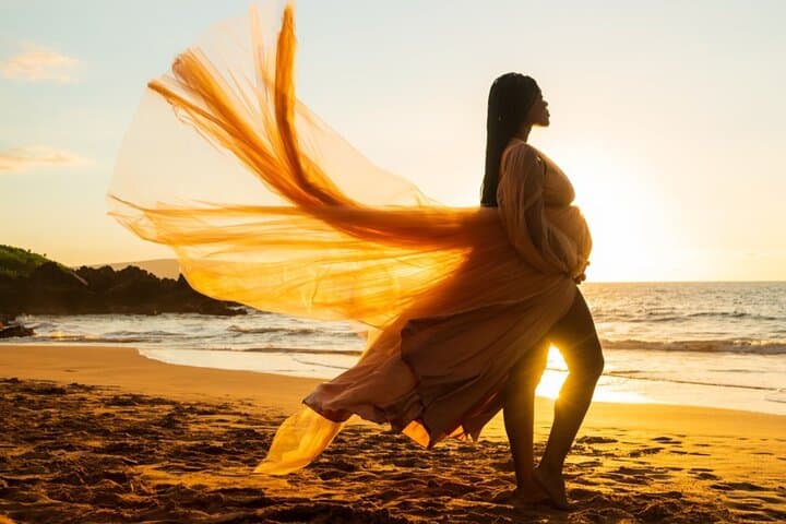 Maui Beach Photoshoot: Fun and Creative Portrait Session at State Beach Park photo 6