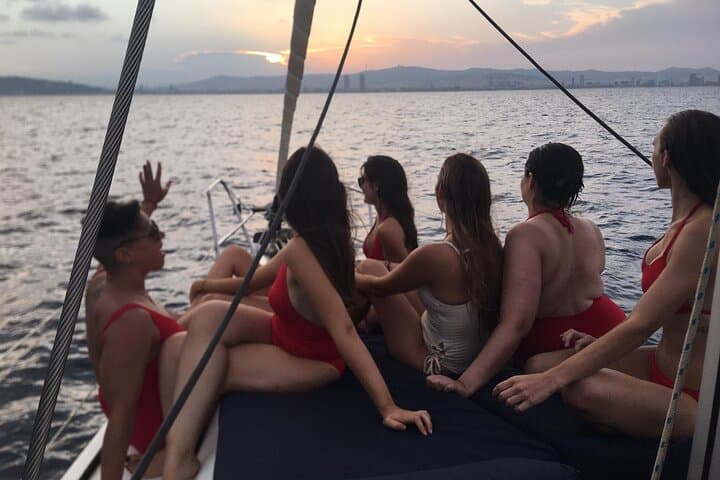 Barcelona Sunset Sailing with Cava: 90-Minute Coastal Sail from Port Olímpic photo 5