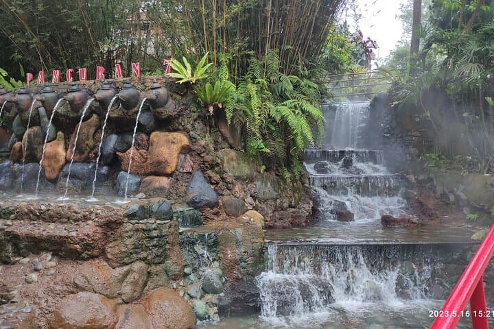 Java Classic Overland Tour: 9-Day Cultural & Volcano Journey from Jakarta to Bromo photo 2