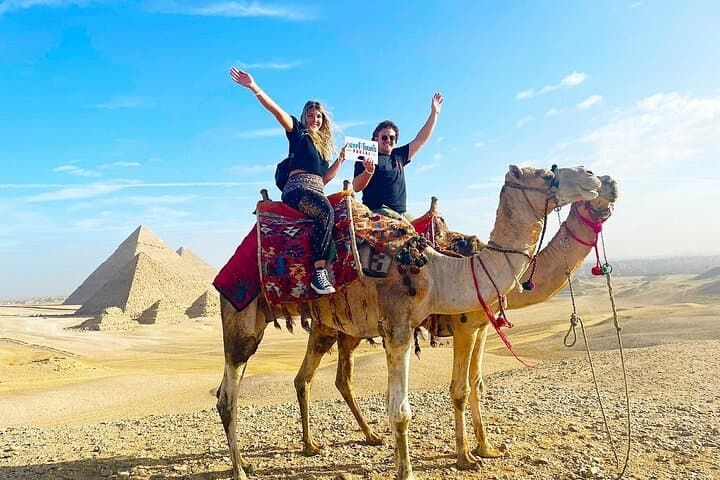 Cairo Day Trip from Hurghada — Giza Pyramids, Sphinx & Egyptian Museum in One Day