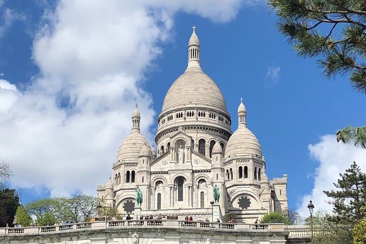 Montmartre Treasure Hunt: Self-Guided Cultural Mystery Walk in Paris photo 3