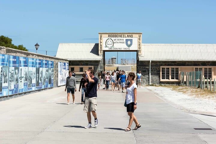Robben Island and Table Mountain: Full-Day Cape Town Guided Tour