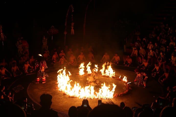 Uluwatu Sunset Experience: Kecak Dance & Jimbaran Seafood Dinner