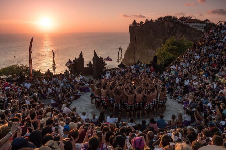 Uluwatu Sunset Experience: Kecak Dance & Jimbaran Seafood Dinner photo 5