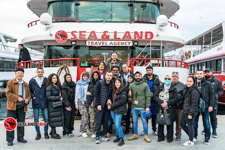 Istanbul Bosphorus Cruise: Morning & Sunset Boat Tour with Hotel Pickup photo 5