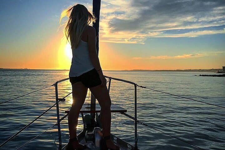 Lisbon Sunset Wine Sailing Tour on the Tagus: 2-Hour Evening Cruise