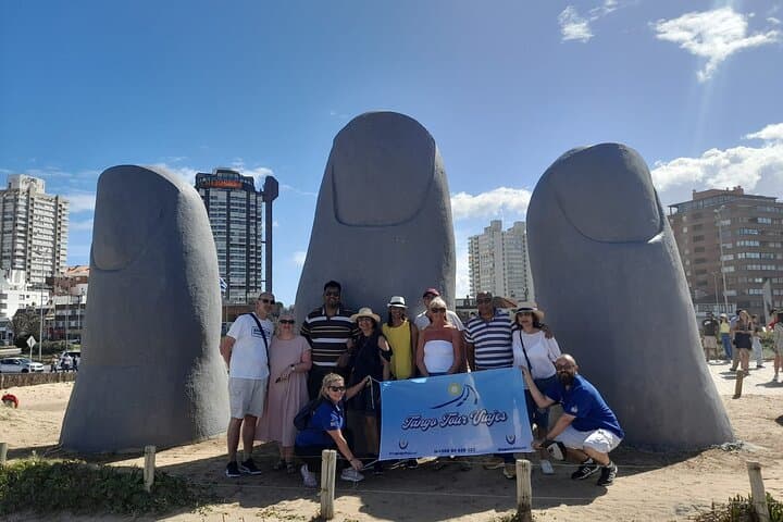 Day Trip from Montevideo to Punta del Este: Lighthouse, Beaches and Casapueblo