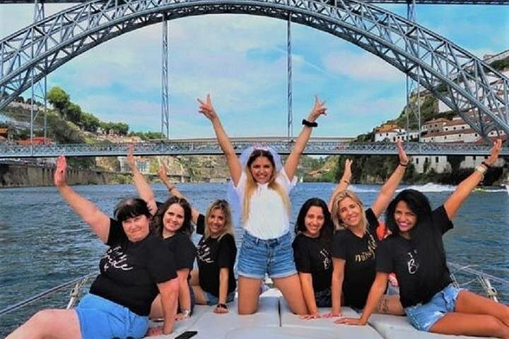 Private Douro River Day Cruise from Porto — Champagne Yacht Tour photo 1
