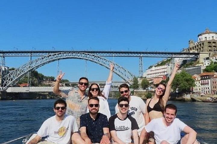 Private Douro River Day Cruise from Porto — Champagne Yacht Tour photo 3