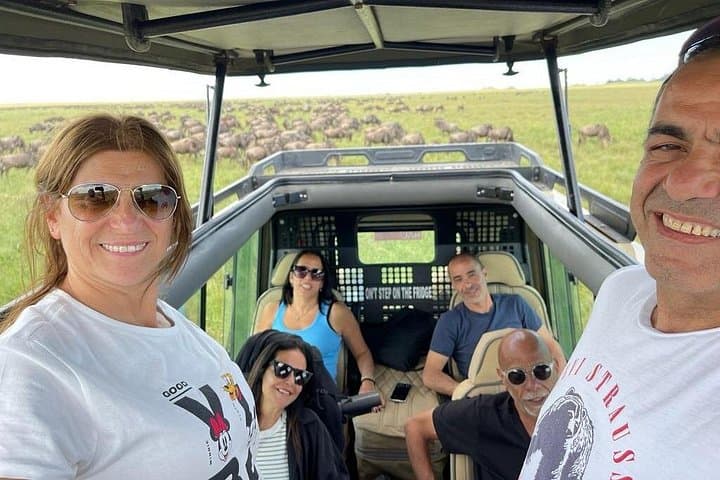 5-Day Private Safari from Arusha: Serengeti, Ngorongoro, Tarangire & Manyara photo 2