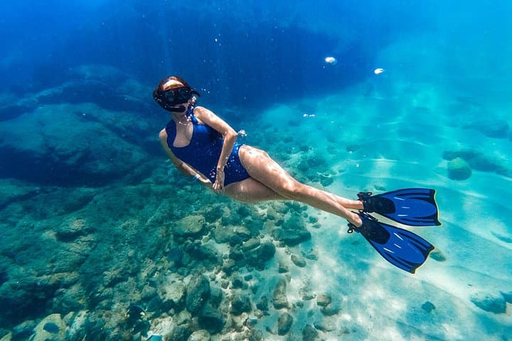Cabo Arch & Pelican Rock Snorkel: Glass-Bottom Boat to Land's End photo 1
