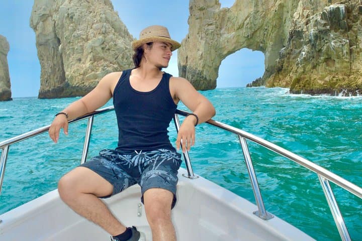 Cabo Arch & Pelican Rock Snorkel: Glass-Bottom Boat to Land's End photo 2