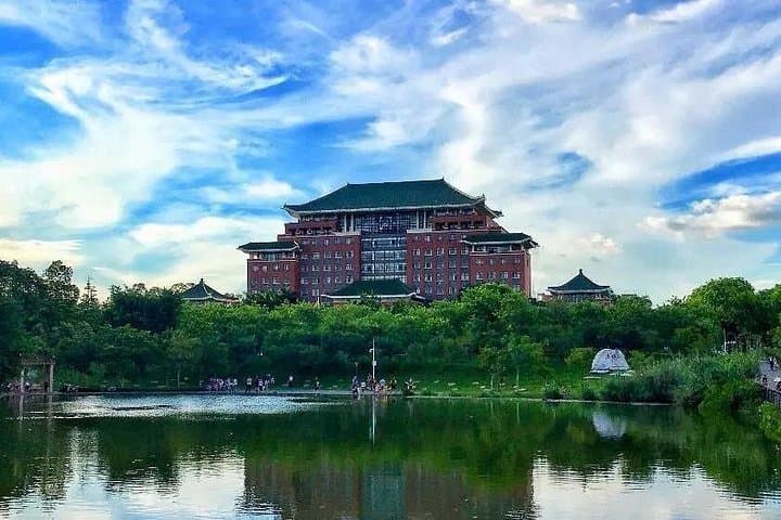 wander-a-campus-cows-classrooms-and-canteen-flavors-at-south-china-agricultural-university photo 4