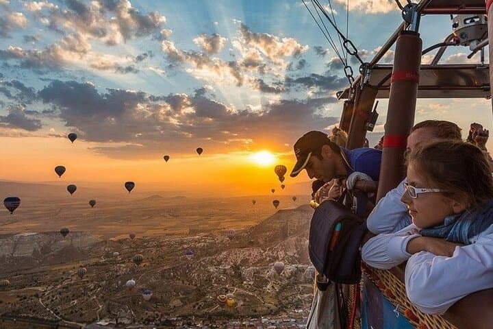Sunrise Hot Air Balloon Over Göreme Valley — Cappadocia Flight Experience photo 4