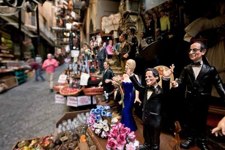 Half-Day Scugnizzo Walking Tour: Spanish Quarters, Rione Sanità & Castel dell'Ovo