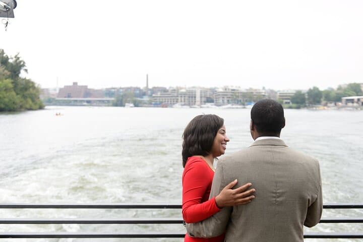 Washington DC Christmas Eve Brunch Cruise on the Potomac — Buffet, DJ & Monument Views photo 1