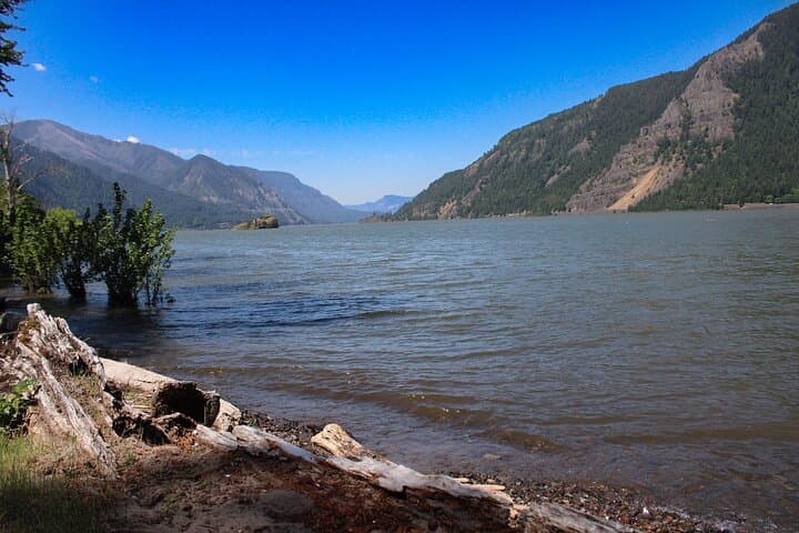 E-Bike Waterfalls & Waterfront: Columbia River Gorge Self-Guided Tour photo 4