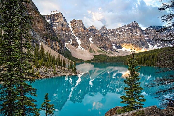 Exploring Banff National Park: Lake Louise & Moraine Lake Day Tour from Calgary photo 3