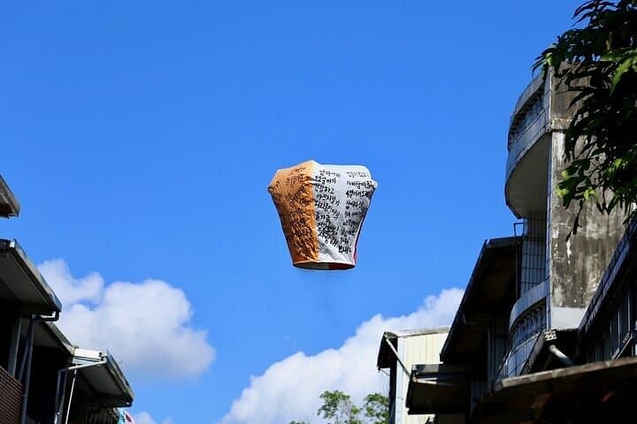 Jiufen & Shifen Private Charter: Sky Lanterns, Waterfall and Old Street (8‑Hour)