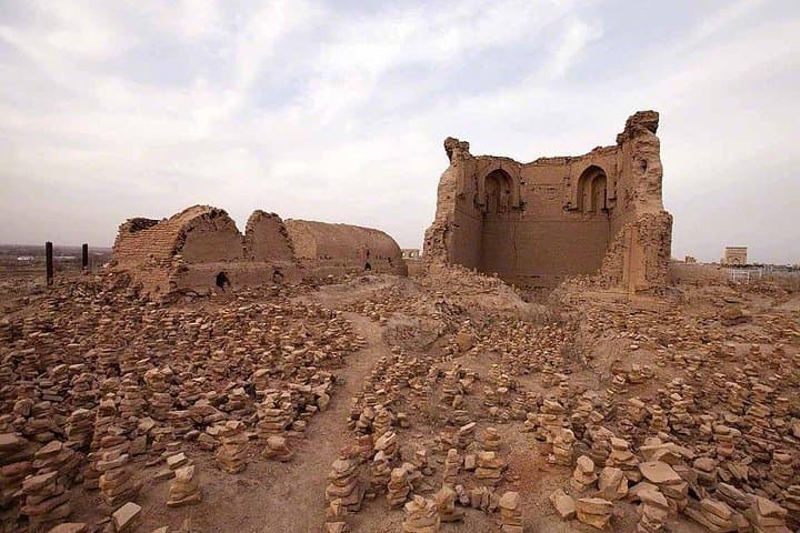 Aral Sea One-Day Tour from Tashkent — Muynak Ship Graveyard & Nukus Museums photo 3
