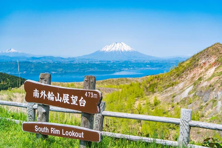 Usuzan Volcano Guided Hike from Noboribetsu – Summit, Fumaroles & Lake Toya Views photo 3