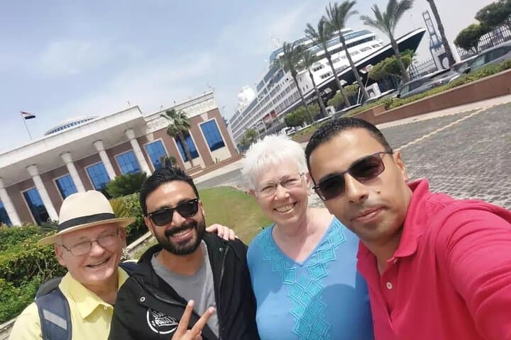 From Sokhna to Giza: Day Trip to the Pyramids & Sphinx photo 4