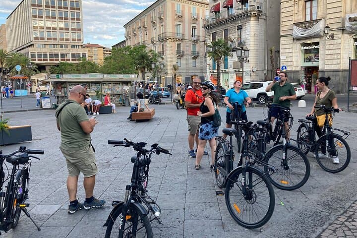 E-bike tour of Catania: City sights and Mount Etna views