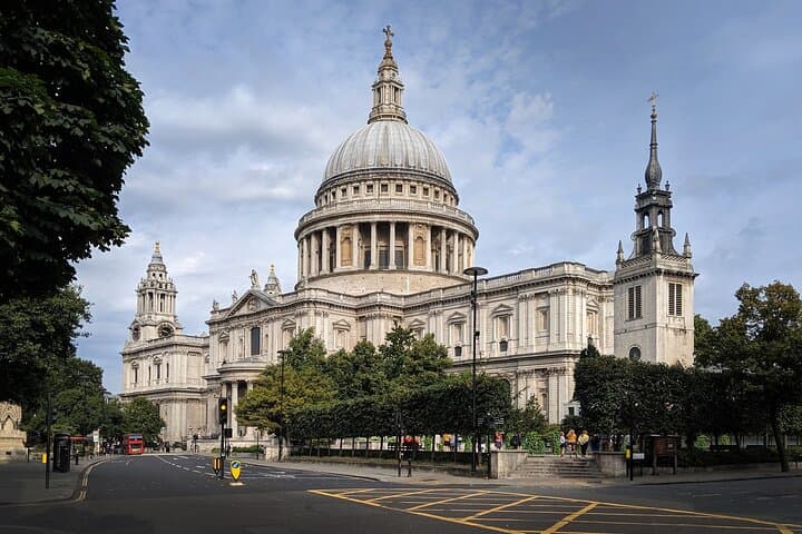 Half-Day London Tour: St Paul’s Cathedral, Thames Boat Ride & Iconic Sights
