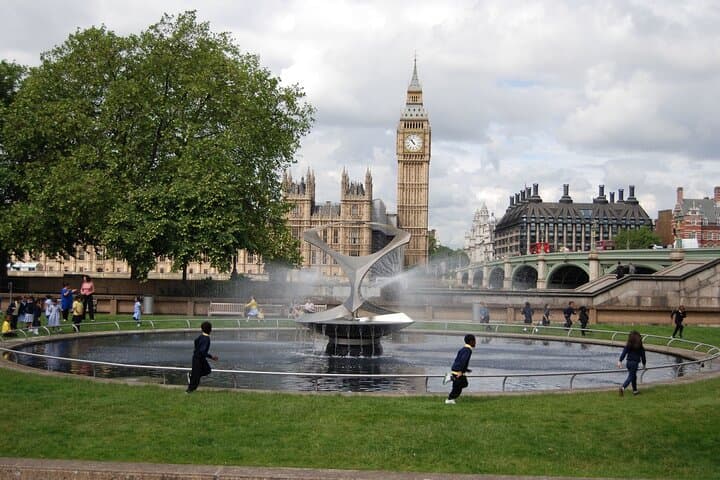 Half-Day London Tour: St Paul’s Cathedral, Thames Boat Ride & Iconic Sights photo 4