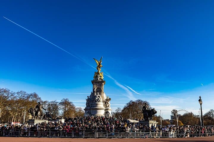 Half-Day London Tour: St Paul’s Cathedral, Thames Boat Ride & Iconic Sights photo 5