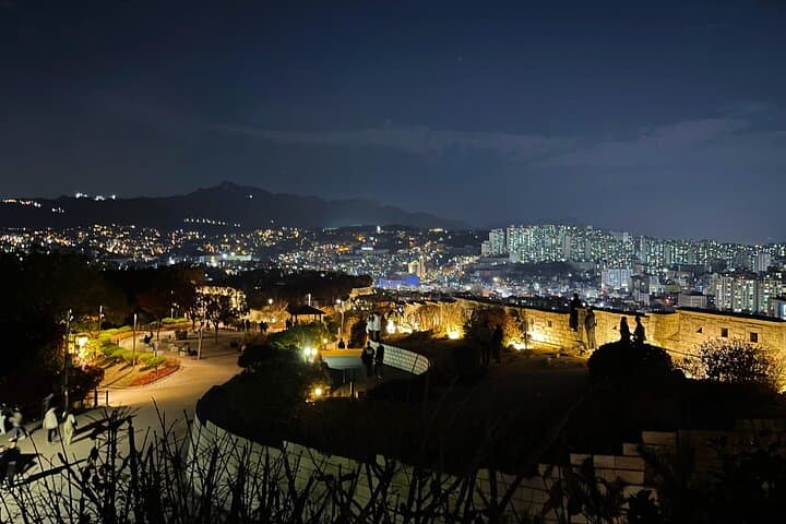 Naksan Park Sunset Walk and Local Dinner in Hyehwa, Seoul photo 3