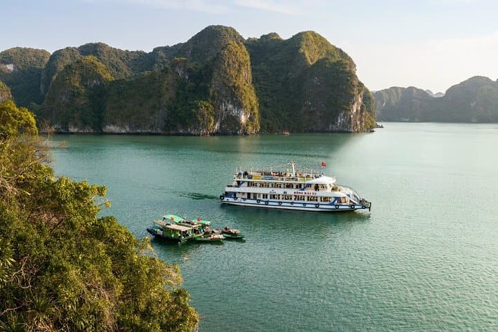 Full-Day Ha Long Bay from Ninh Binh — Kayak, Sung Sot Cave & Titop Island photo 3