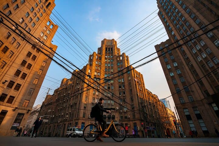 Shanghai Night Bike Tour: Sleepless in the Metropolis photo 2