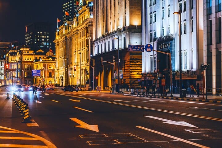 Shanghai Night Bike Tour: Sleepless in the Metropolis photo 6