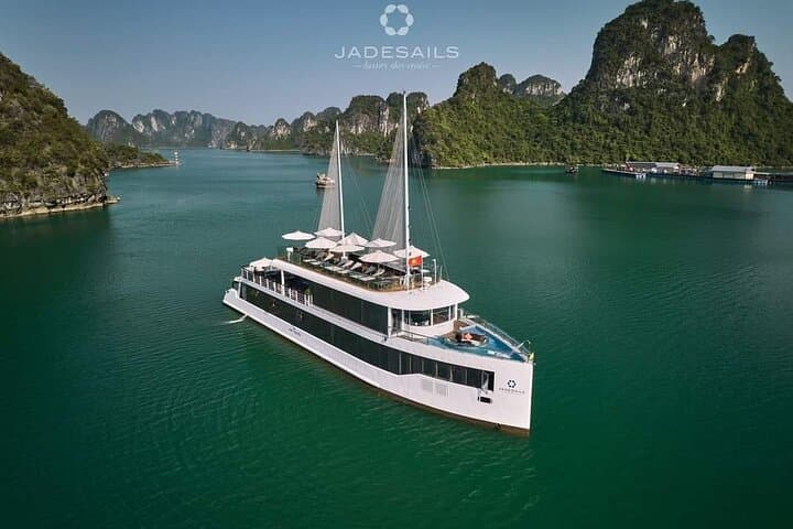JadeSails Luxury Day Cruise — Ha Long Bay & Lan Ha Bay Day Escape