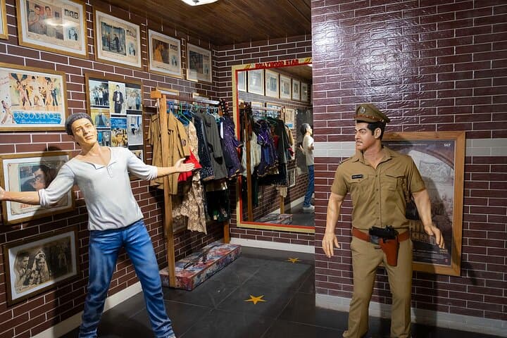 Mumbai Bollywood Studio Backstage Tour: Behind-the-Scenes Experience