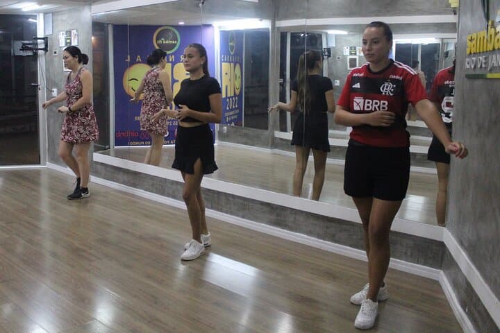 Beginner Samba Lessons in Rio with a Carnival Queen — 1-Hour Dance Class photo 2