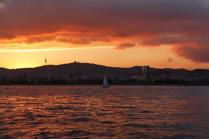 Sunset Sailing Tour in Barcelona: Two-Hour Harbor Cruise with Drinks photo 2