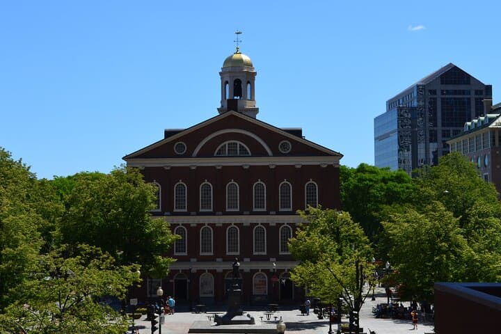 Explore Boston’s Freedom Trail and Little Italy: A Private Walking Tour Through History photo 3