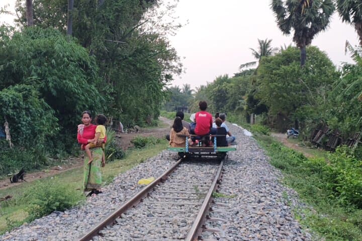Battambang Bamboo Train & Phnom Sampov Killing Caves Day Trip from Siem Reap photo 2