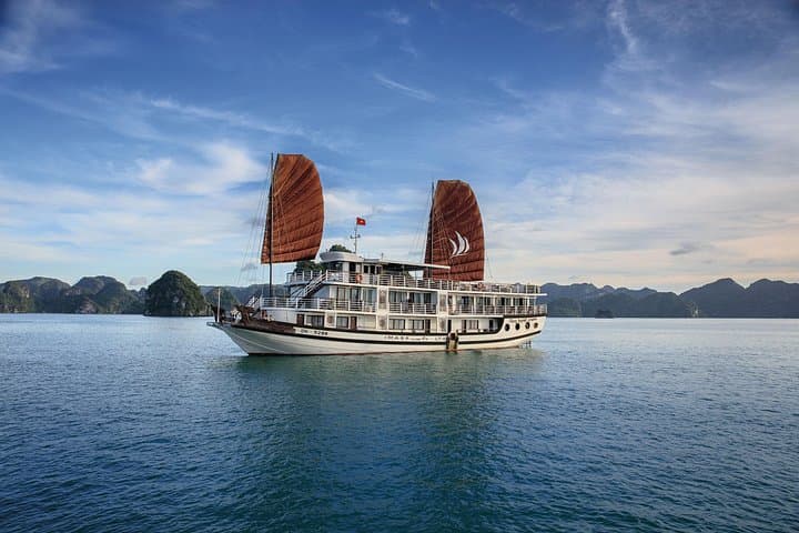 Halong Bay 2-Day Overnight Cruise: Sung Sot Cave, Titop Island & Kayaking photo 2