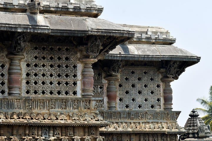Belur and Halebidu Private Day Tour from Bangalore — Hoysala Temples & Expert Guide photo 4